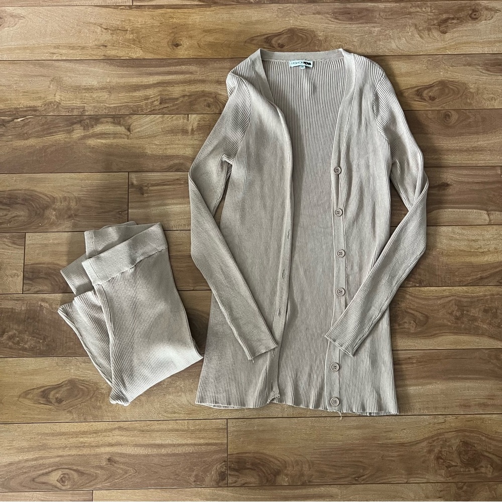 Fashion Nova Ribbed Button-Front Set - Taupe - Picture 4 of 8